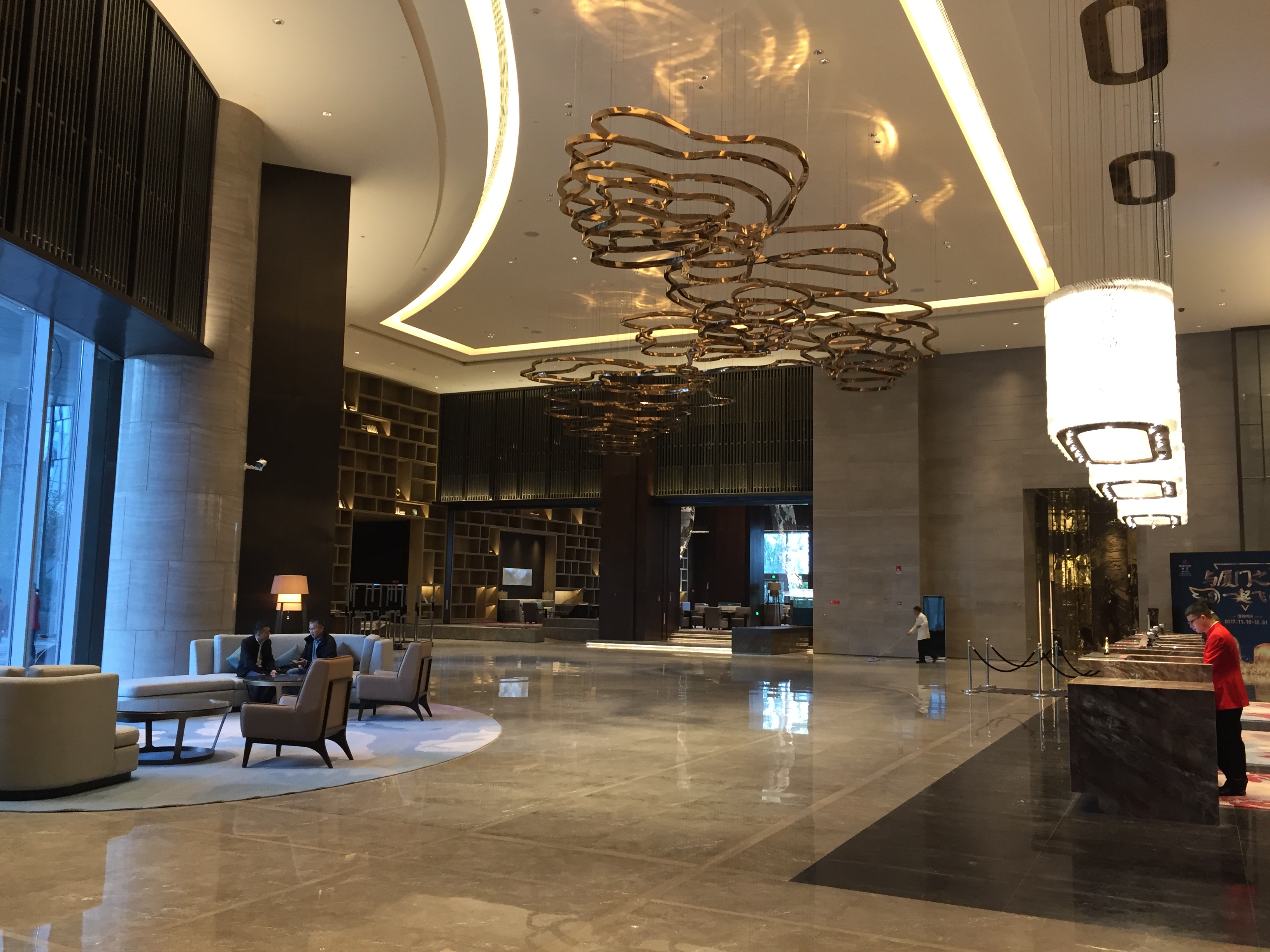 看看這些高端酒店的燈光是怎么做的？