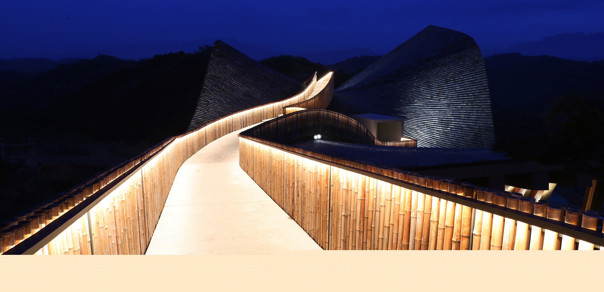 鳳凰谷山頂美術(shù)館